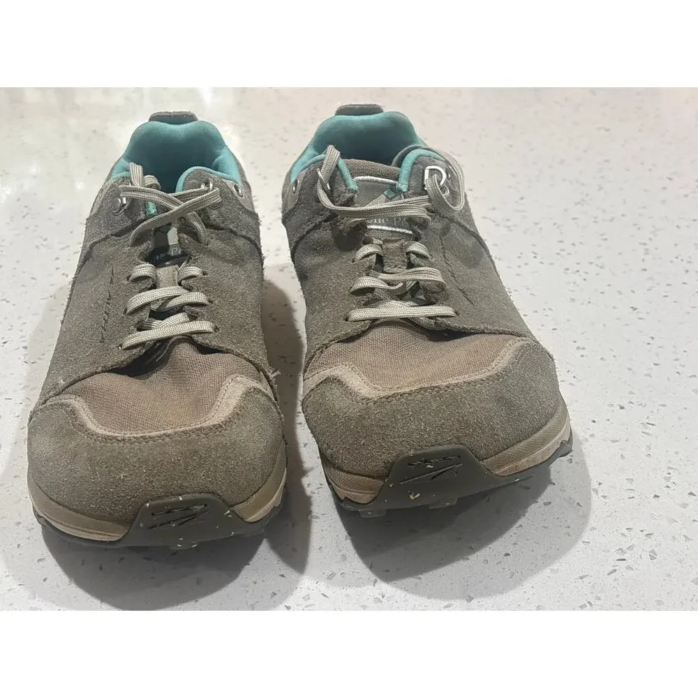 Women’s sz 9Altra Sneakers